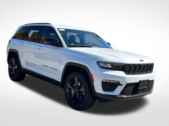 new 2025 Jeep Grand Cherokee car, priced at $48,029