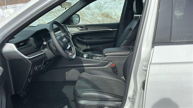 new 2026 Jeep Grand Cherokee car, priced at $46,120