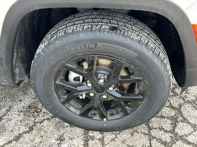 new 2026 Jeep Grand Cherokee car, priced at $46,120