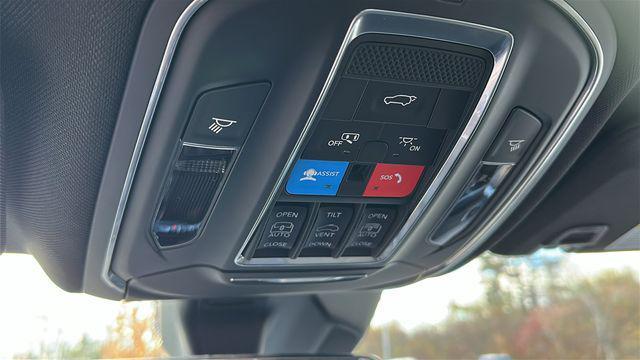 new 2025 Jeep Grand Cherokee car, priced at $45,233