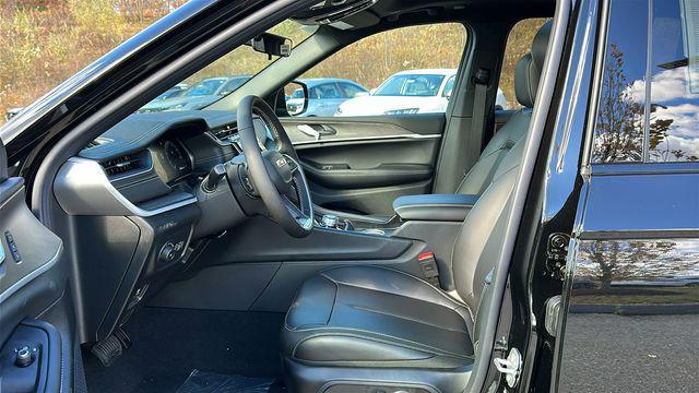 new 2025 Jeep Grand Cherokee car, priced at $45,233