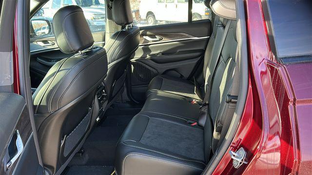 new 2026 Jeep Grand Cherokee car, priced at $46,120