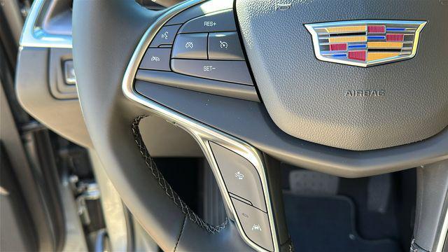 new 2025 Cadillac XT5 car, priced at $41,790