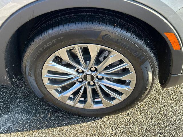 used 2025 Cadillac XT4 car, priced at $37,995