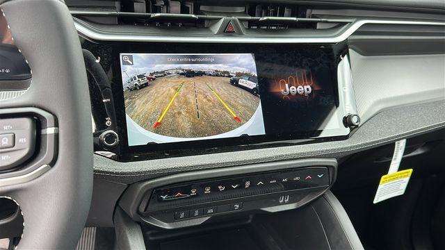 new 2026 Jeep Cherokee car, priced at $36,499