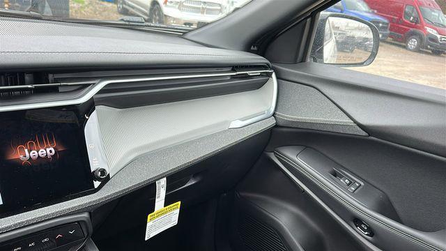new 2026 Jeep Cherokee car, priced at $36,499
