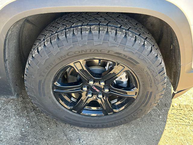 used 2022 GMC Acadia car, priced at $28,695