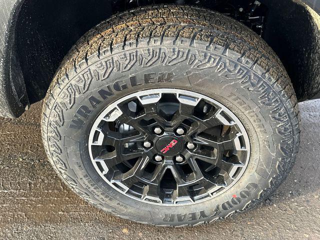 new 2026 GMC Canyon car, priced at $50,015