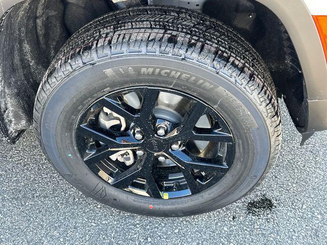 new 2026 Jeep Grand Cherokee L car, priced at $48,941