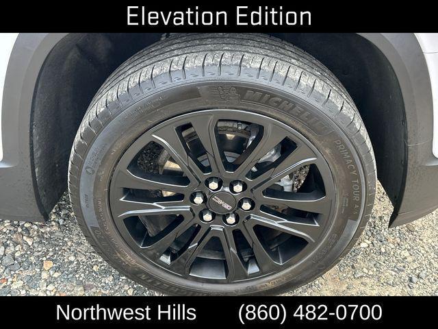 used 2023 GMC Acadia car, priced at $27,495