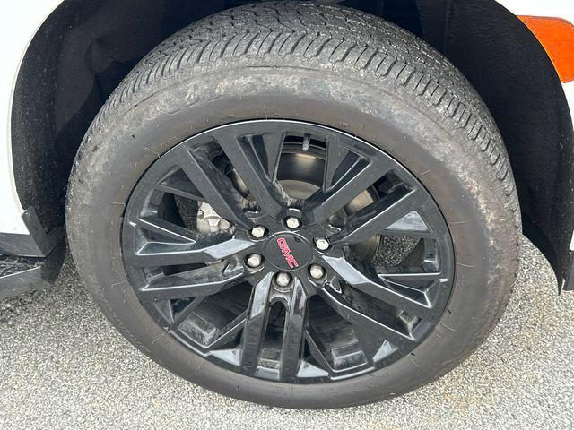 used 2024 GMC Yukon XL car, priced at $67,897