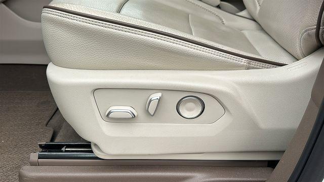 used 2024 GMC Yukon XL car, priced at $67,897
