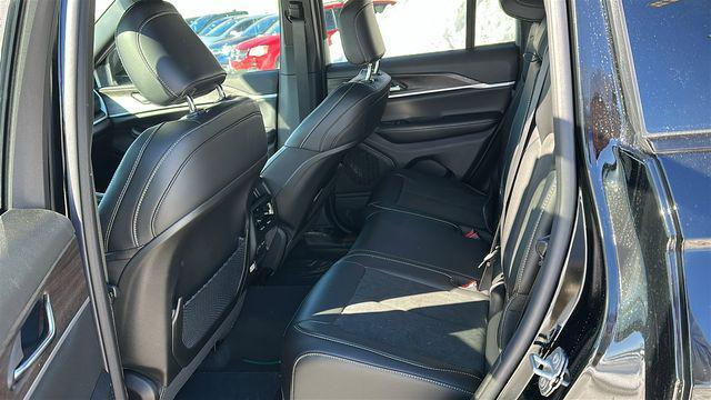 new 2026 Jeep Grand Cherokee car, priced at $46,656