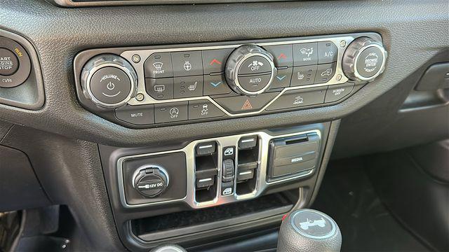 new 2026 Jeep Wrangler car, priced at $47,223