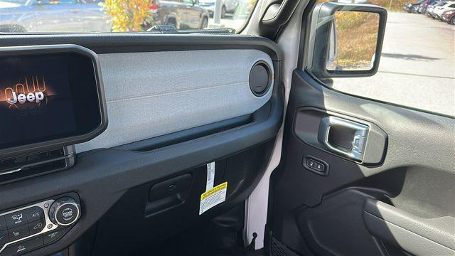 new 2026 Jeep Wrangler car, priced at $47,223