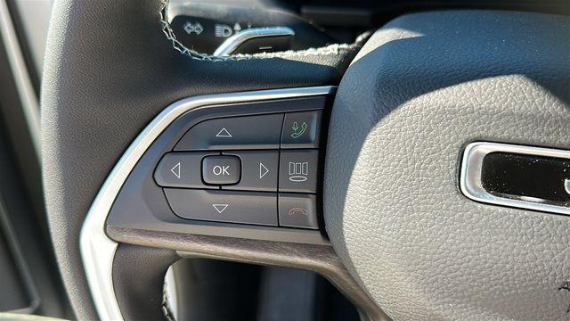 new 2026 Jeep Grand Cherokee car, priced at $51,964