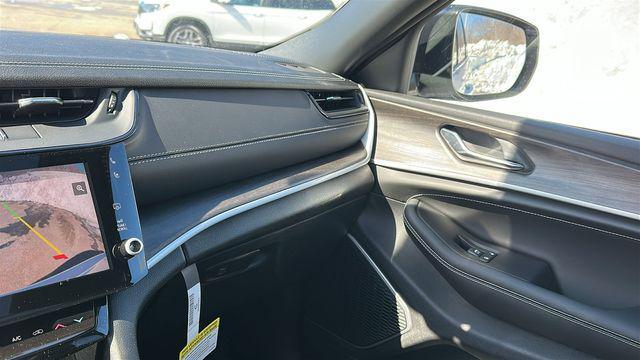 new 2026 Jeep Grand Cherokee car, priced at $51,964