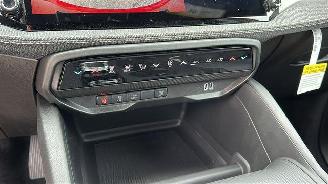 new 2026 Jeep Cherokee car, priced at $38,670