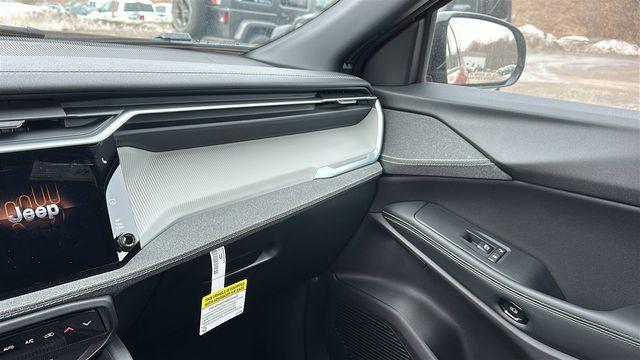 new 2026 Jeep Cherokee car, priced at $38,670