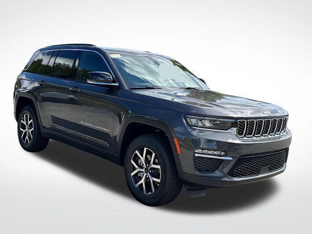 new 2025 Jeep Grand Cherokee car, priced at $42,777