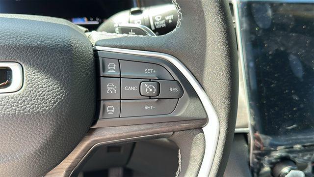 new 2025 Jeep Grand Cherokee car, priced at $42,777