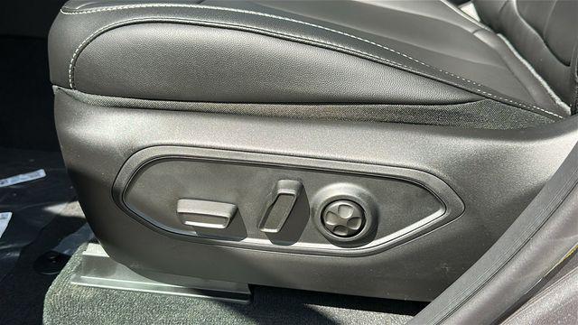 new 2025 Jeep Grand Cherokee car, priced at $42,777