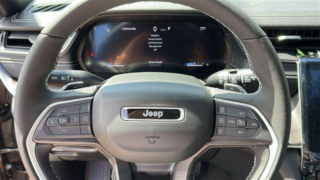 new 2025 Jeep Grand Cherokee car, priced at $42,777