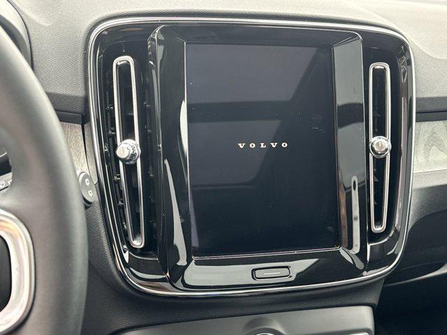 new 2025 Volvo XC40 car, priced at $43,680