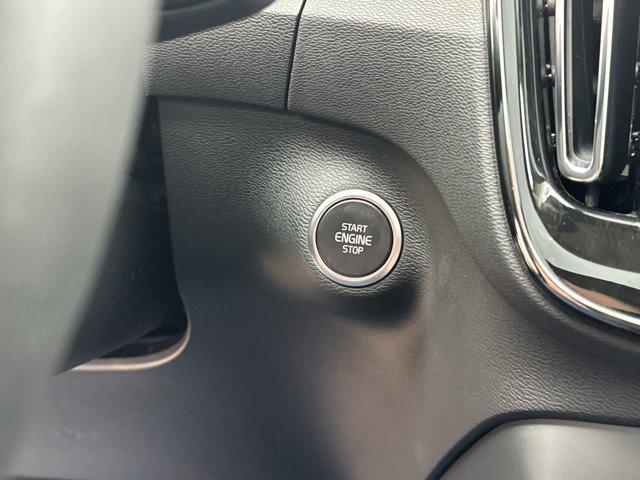 new 2025 Volvo XC40 car, priced at $43,680