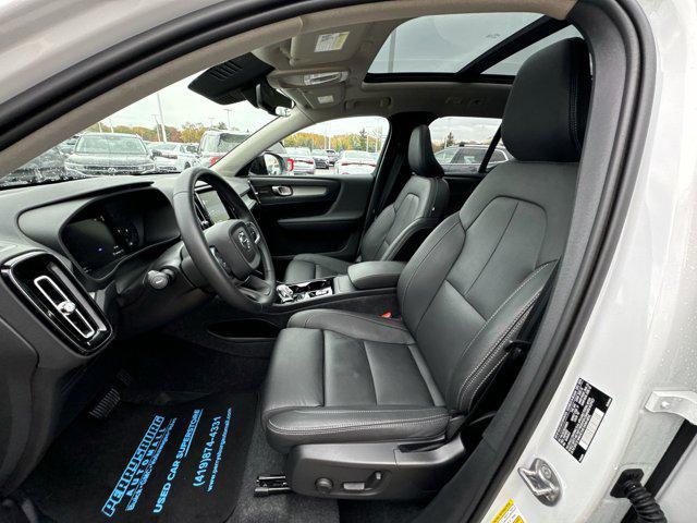 new 2025 Volvo XC40 car, priced at $43,680