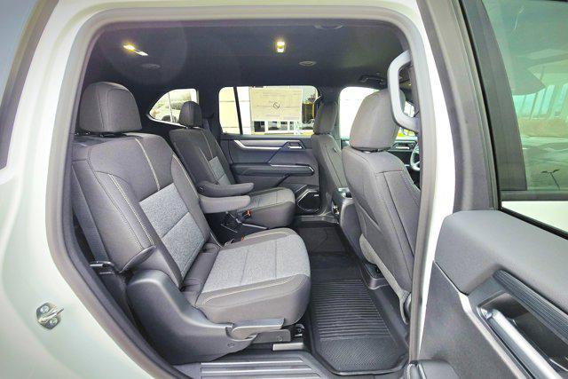 new 2026 GMC Acadia car, priced at $44,644