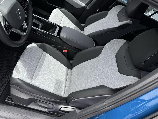 new 2026 Volkswagen ID.4 car, priced at $38,977