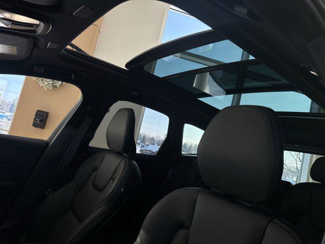 new 2026 Volvo XC60 car, priced at $61,685