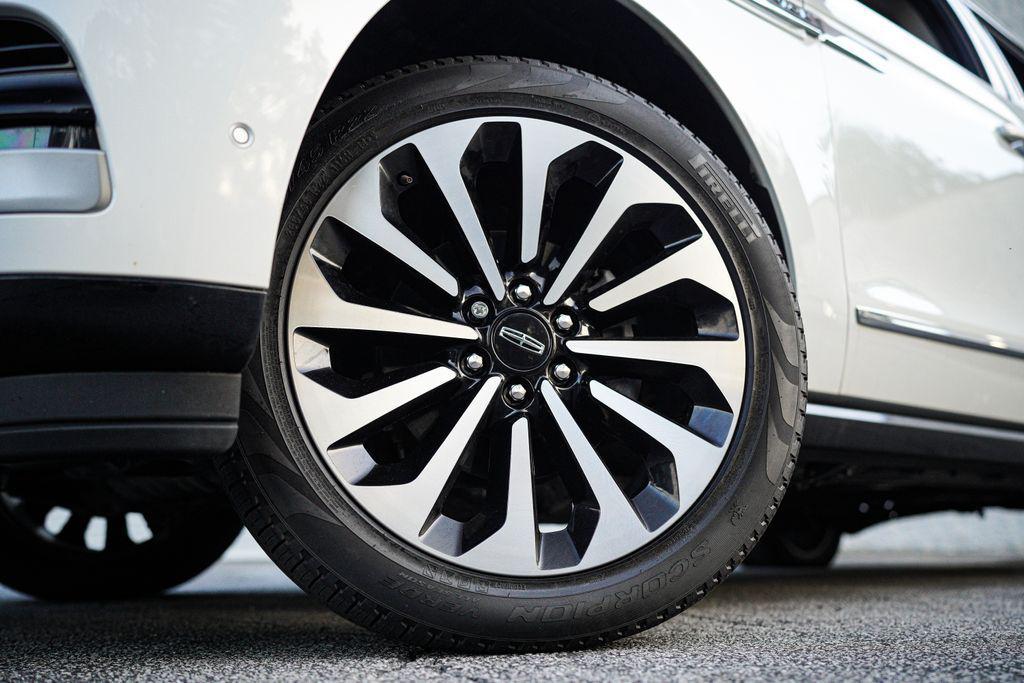 used 2023 Lincoln Navigator car, priced at $59,492