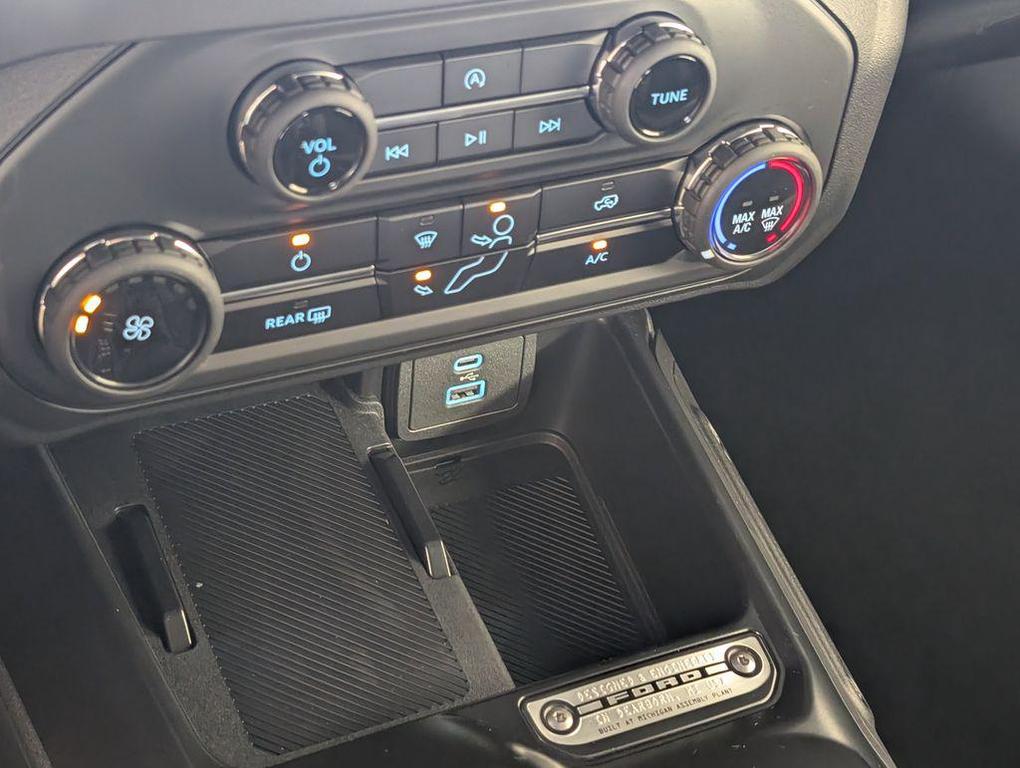 new 2025 Ford Bronco car, priced at $42,062