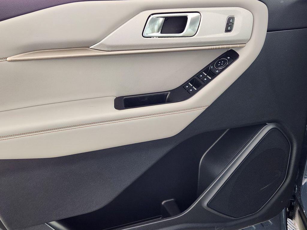 new 2026 Ford Explorer car