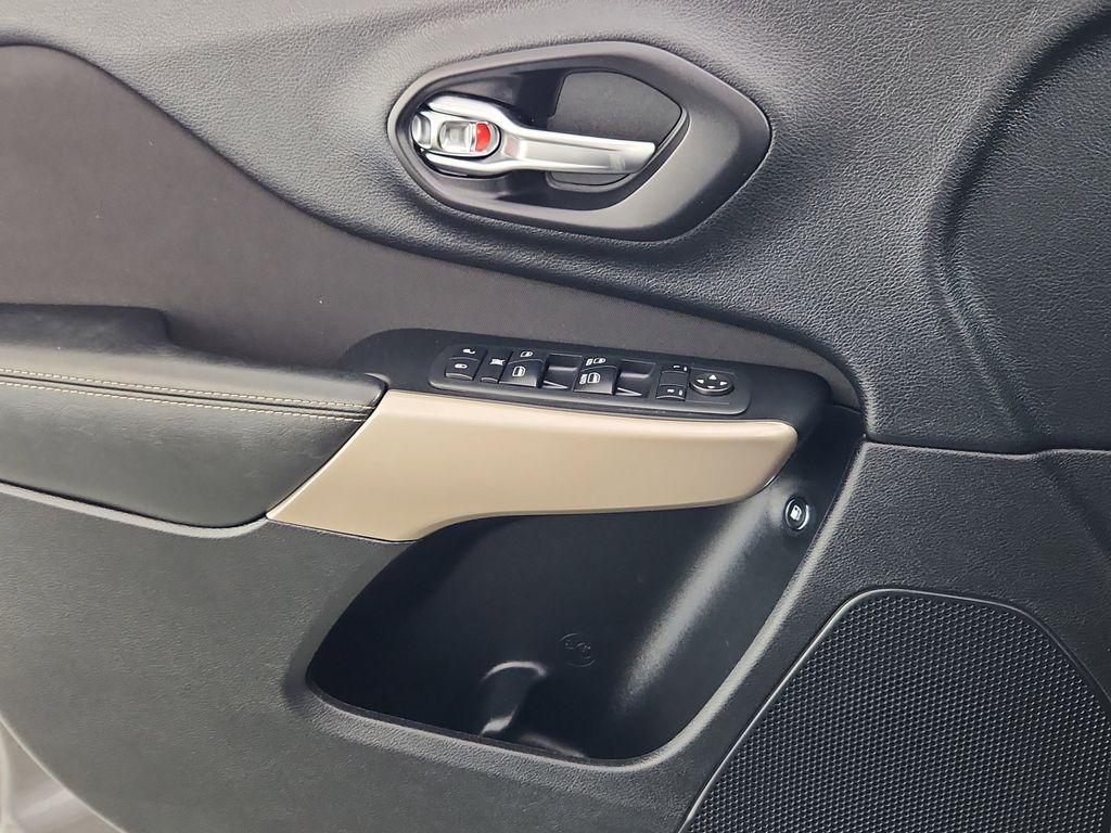 used 2017 Jeep Cherokee car, priced at $11,075