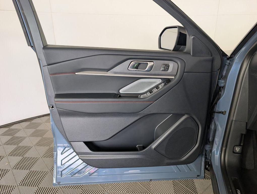 new 2025 Ford Explorer car, priced at $57,909