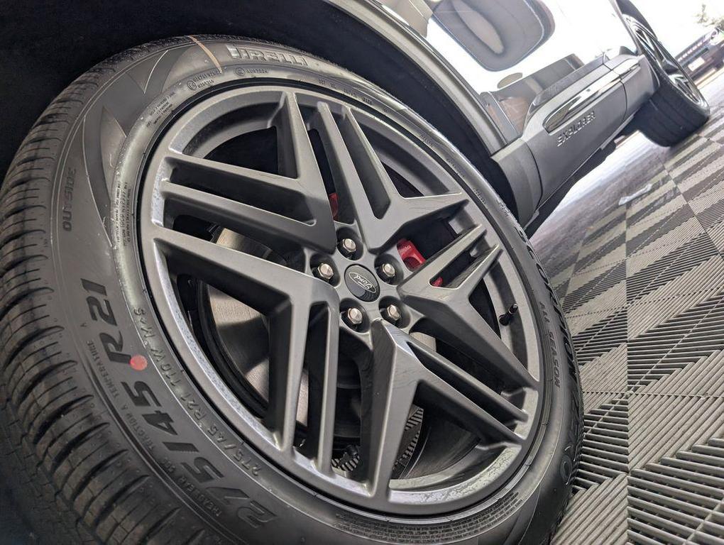 new 2025 Ford Explorer car, priced at $57,909