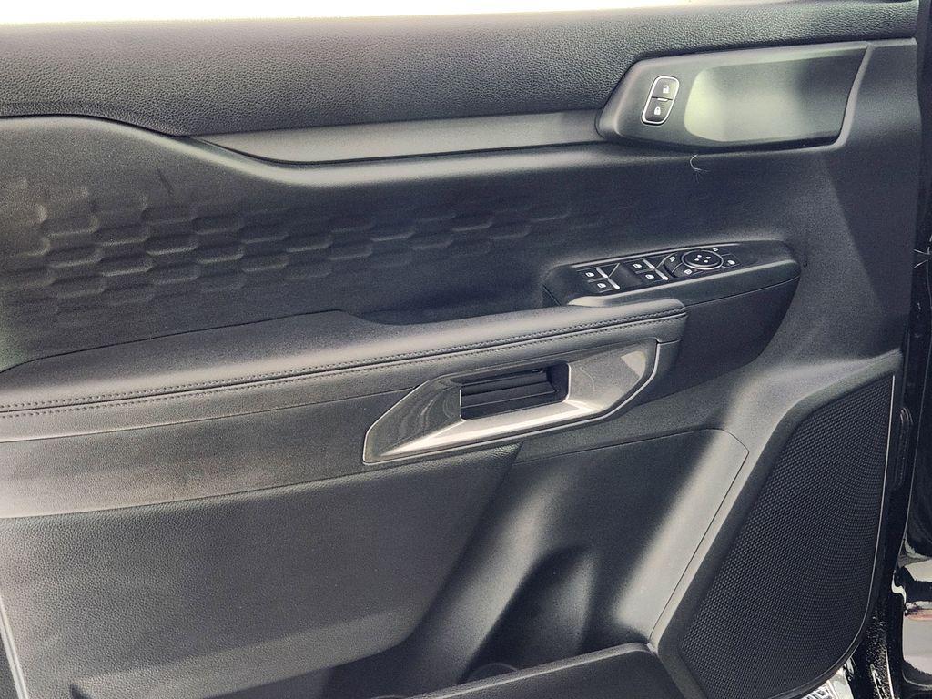 new 2025 Ford Ranger car, priced at $43,700