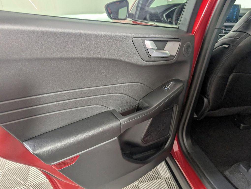 new 2025 Ford Escape PHEV car, priced at $34,577