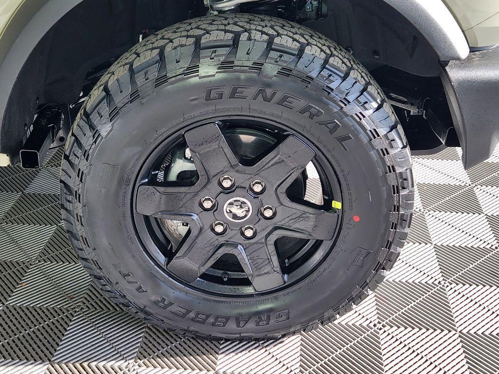 new 2025 Ford Bronco car, priced at $47,082