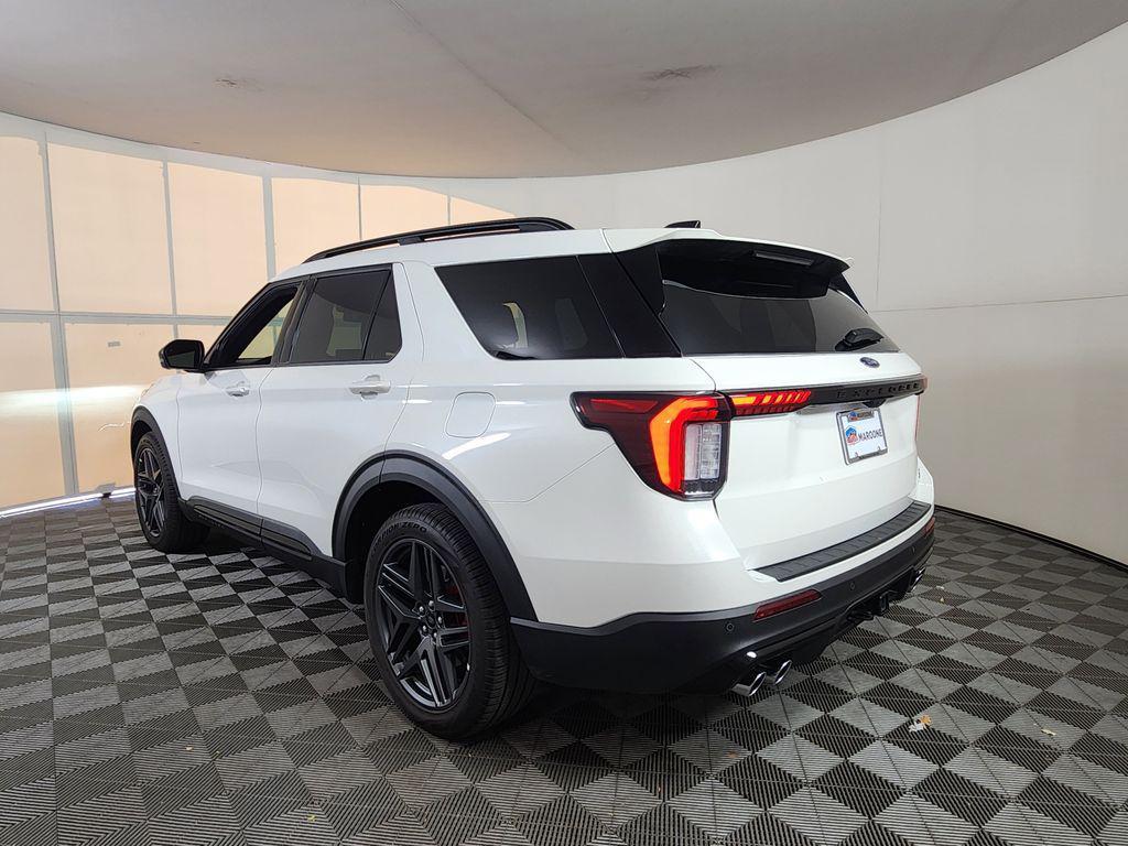 new 2025 Ford Explorer car, priced at $56,191