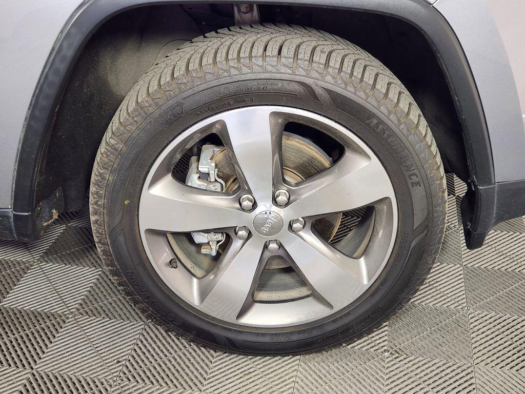 used 2016 Jeep Grand Cherokee car, priced at $12,915