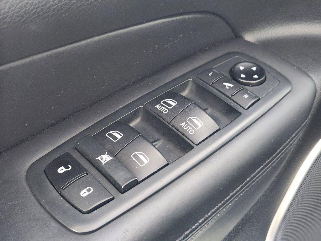 used 2021 Jeep Grand Cherokee car, priced at $23,276