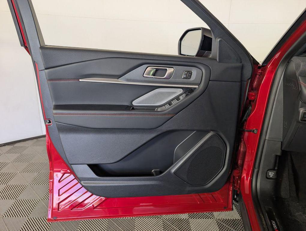 new 2025 Ford Explorer car, priced at $57,909