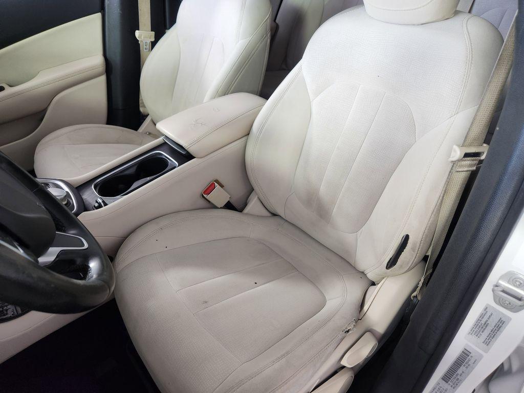 used 2016 Chrysler 200 car, priced at $6,799