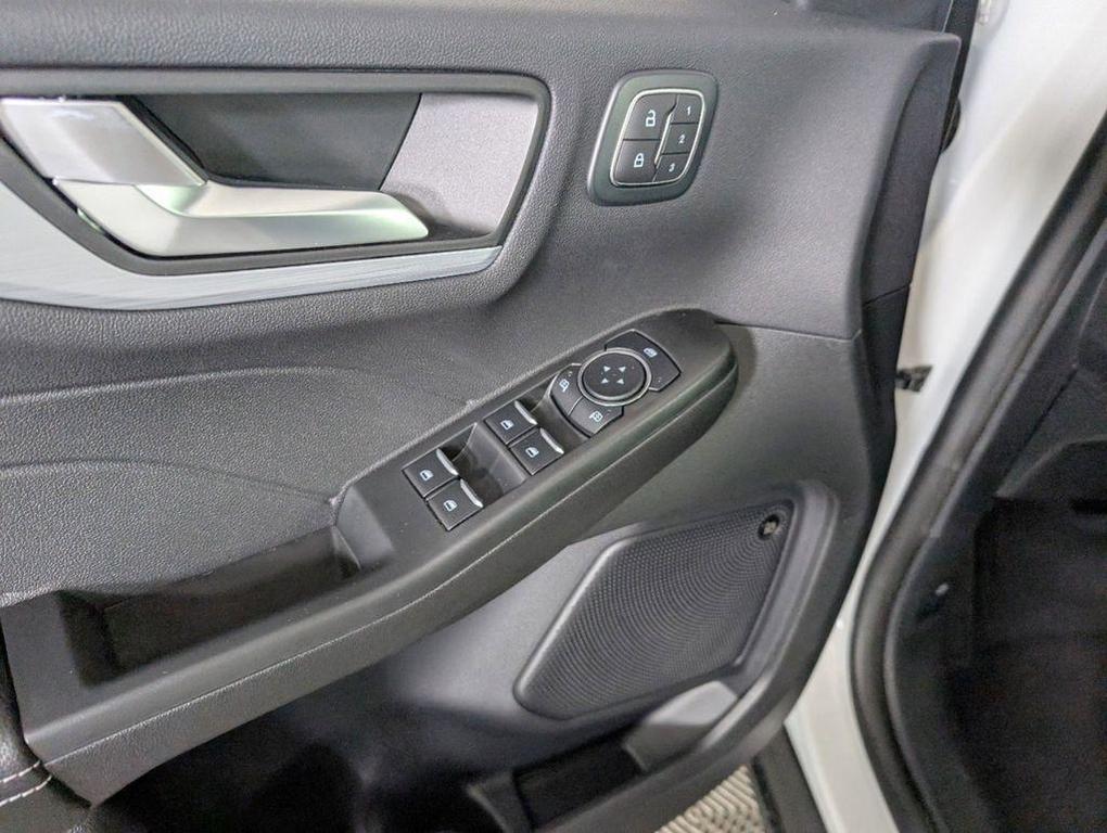 new 2025 Ford Escape PHEV car, priced at $34,442