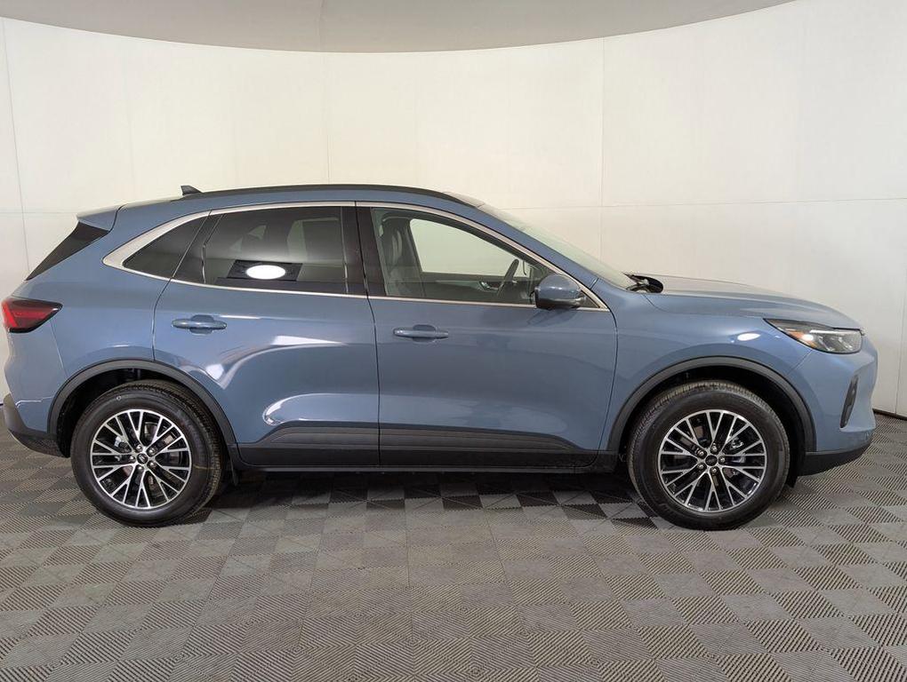 new 2025 Ford Escape PHEV car, priced at $35,589