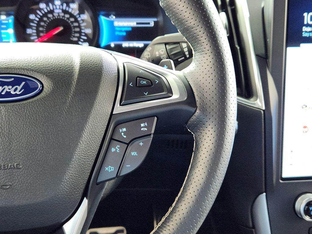 used 2022 Ford Edge car, priced at $29,192